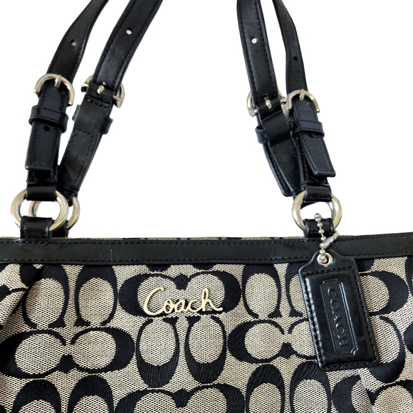 Signature Coach Bag - Picture 5 of 10